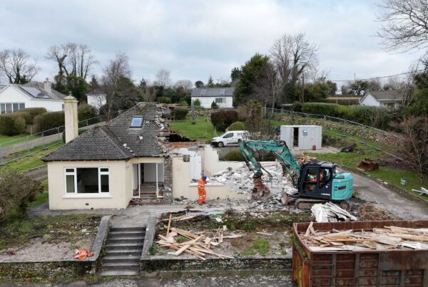 Demolition of a bungalow house in Perranwell Station in Cornwall - DSW Group - Demolition South West